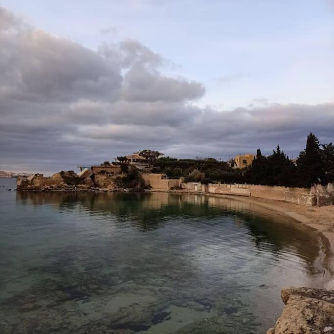 Casarizzi 24 Vacanze Ortigia Сиракуза Екстериор снимка